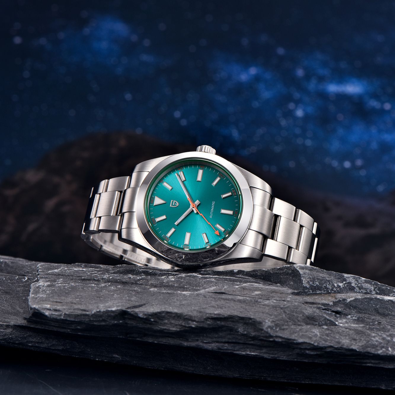 Luxury Dive Watch | Clock Function