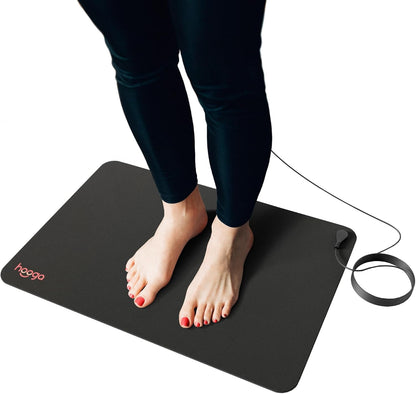 Grounding mat with conductive carbon surface for desk, floor, and feet designed to support relaxation, sleep quality, and everyday wellness.