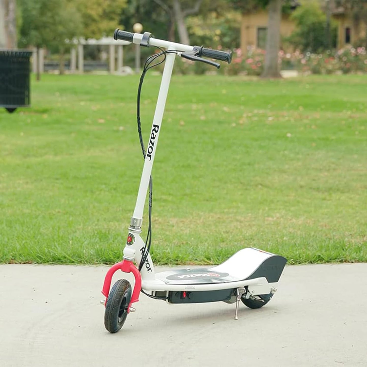 Razor E200 Electric Scooter for Teens I 12 MPH 40-Min Ride encalife